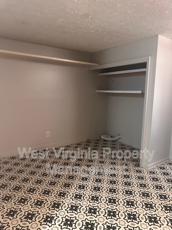 Photo - 184 Wyndale Dr