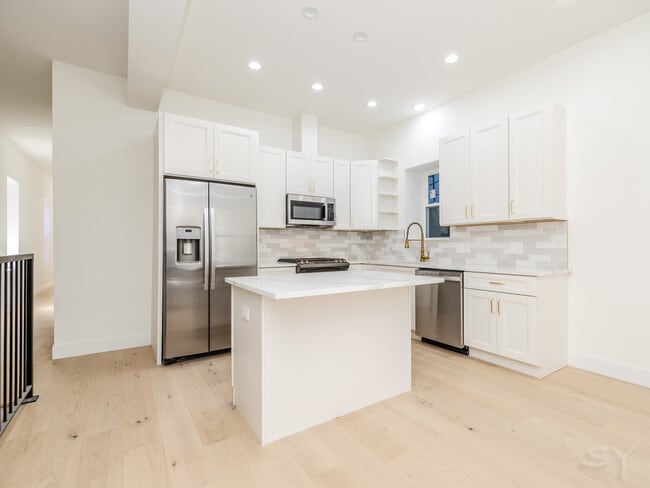 Photo - 1830 S Peoria St