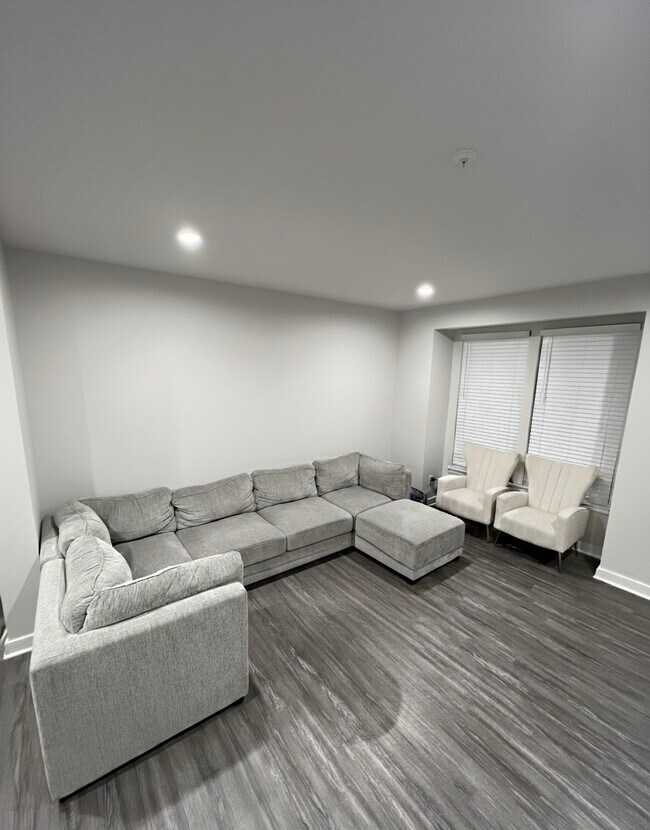 Photo - 342 Music Hall Way