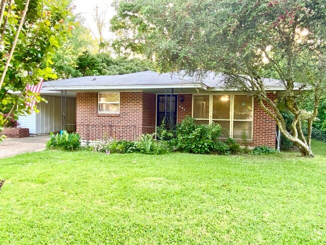 Building Photo - Single Family Home