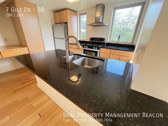 Photo - Hanover, NH 2 BR Gile Hill Condo (+ LOFT) ...