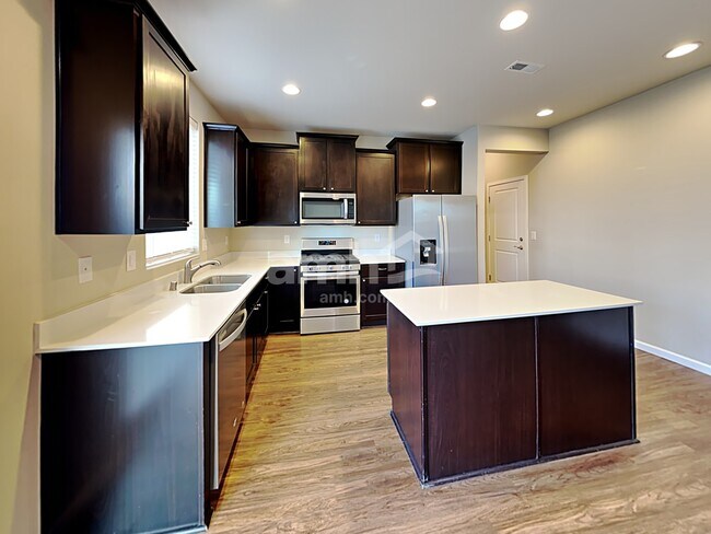 Photo - 1055 Riggs Dr E