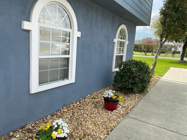 Photo - 805 W 2nd St Unit 805 West 2nd Street Eureka Square