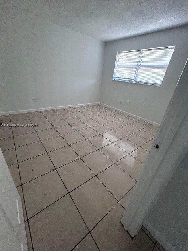 Photo - 13725 NE 6th Ave Unit 309