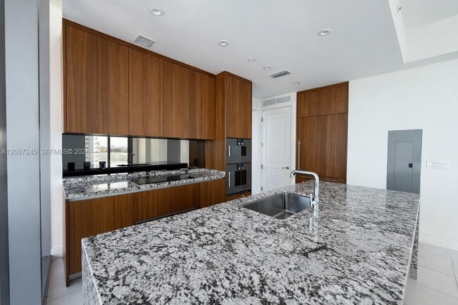 Photo - 175 SE 25th Rd Unit 1204