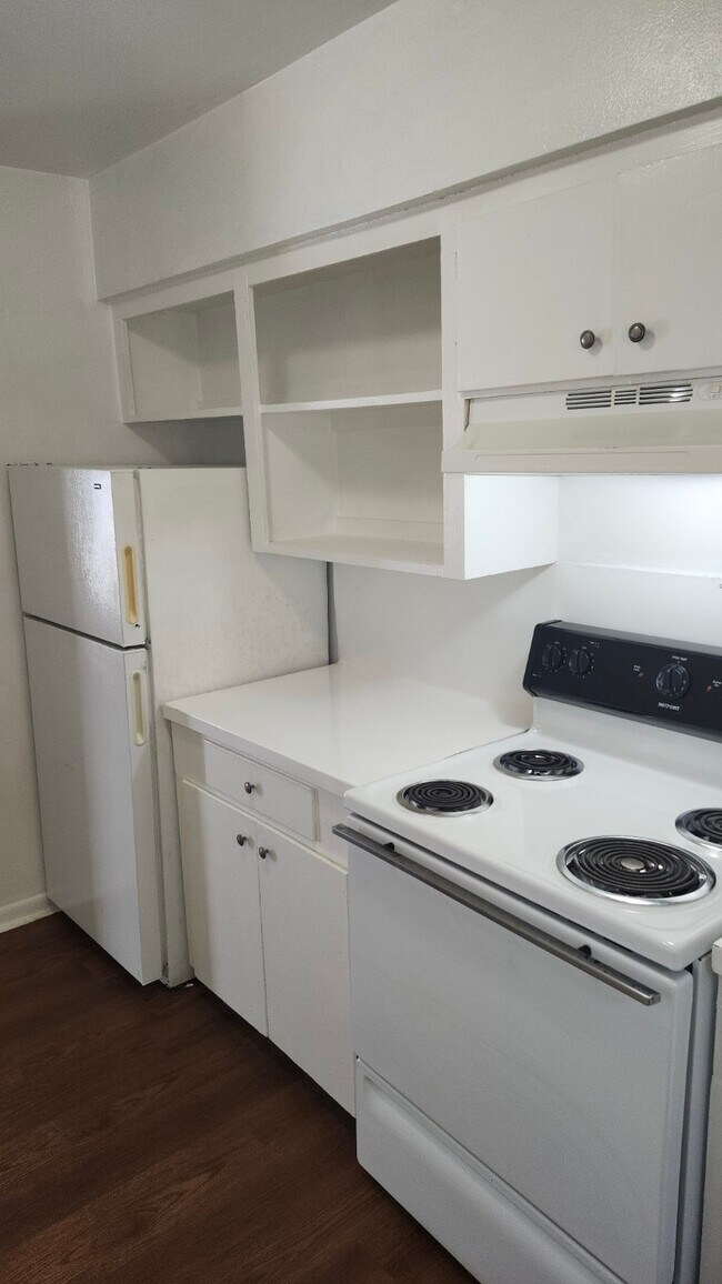 Photo - 105 Avondale St Unit 5