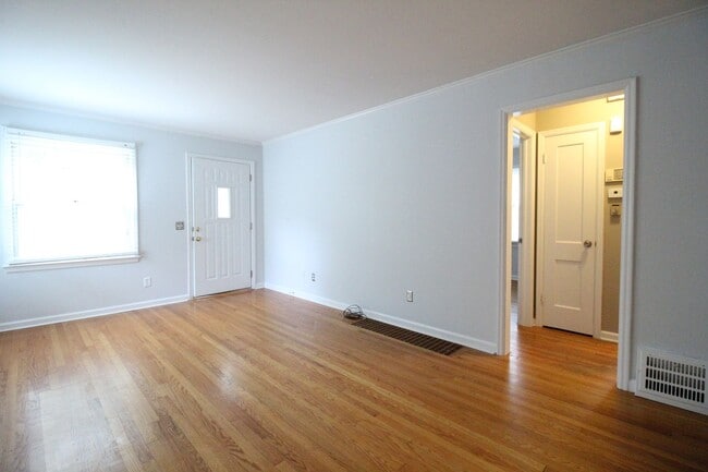 Photo - 2 Bedroom 1 Bath Home In Roeland Park