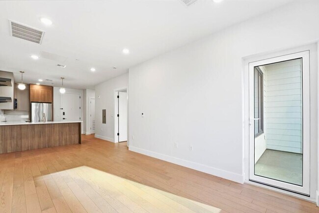 Photo - 35 Orchard St