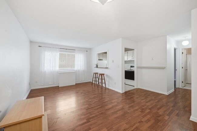 Photo - 72 Barrett St Unit 312