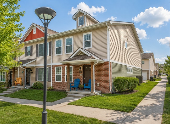 Building Photo - 9075 Coneflower Dr Unit 107