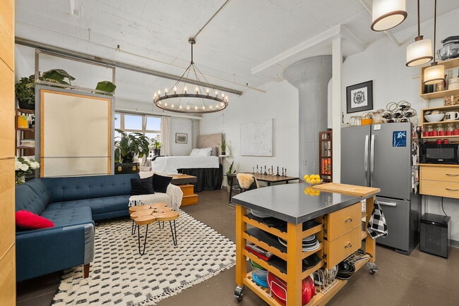 Photo - 1314 NW Irving St Unit Apt 607