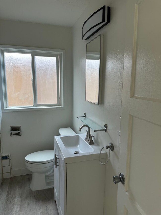 Photo - 1660 Unit 1660