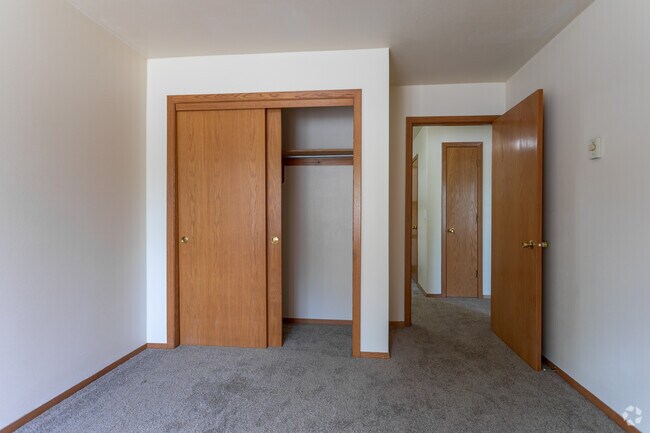 Photo - Surrey Ridge Apartments