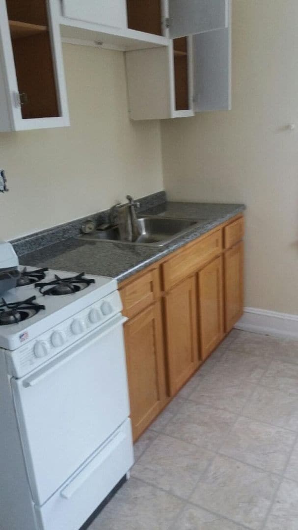 Building Photo - Parkside 1BR Apartment Near Fairmount Park & SEPTA Trolley