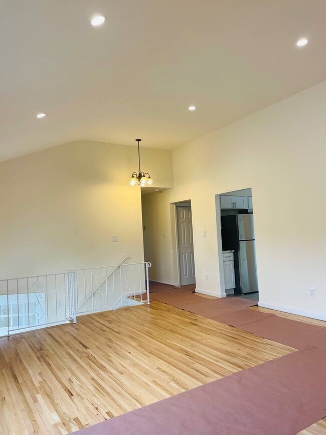 Photo - 18 William St Unit 2