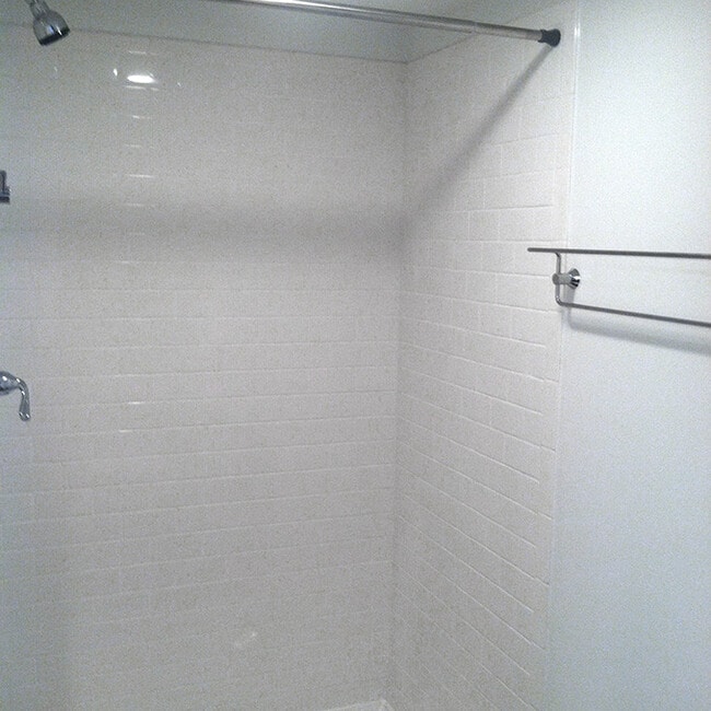 Photo - 5033 Walnut Street