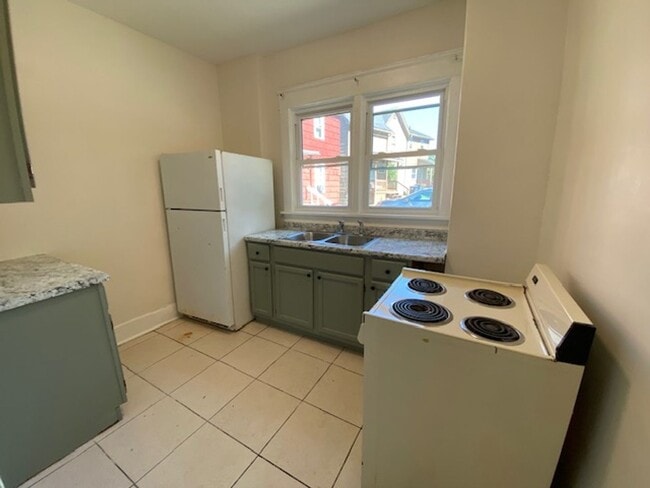 Photo - University Park 3BR w/ First-Floor Bedroom...