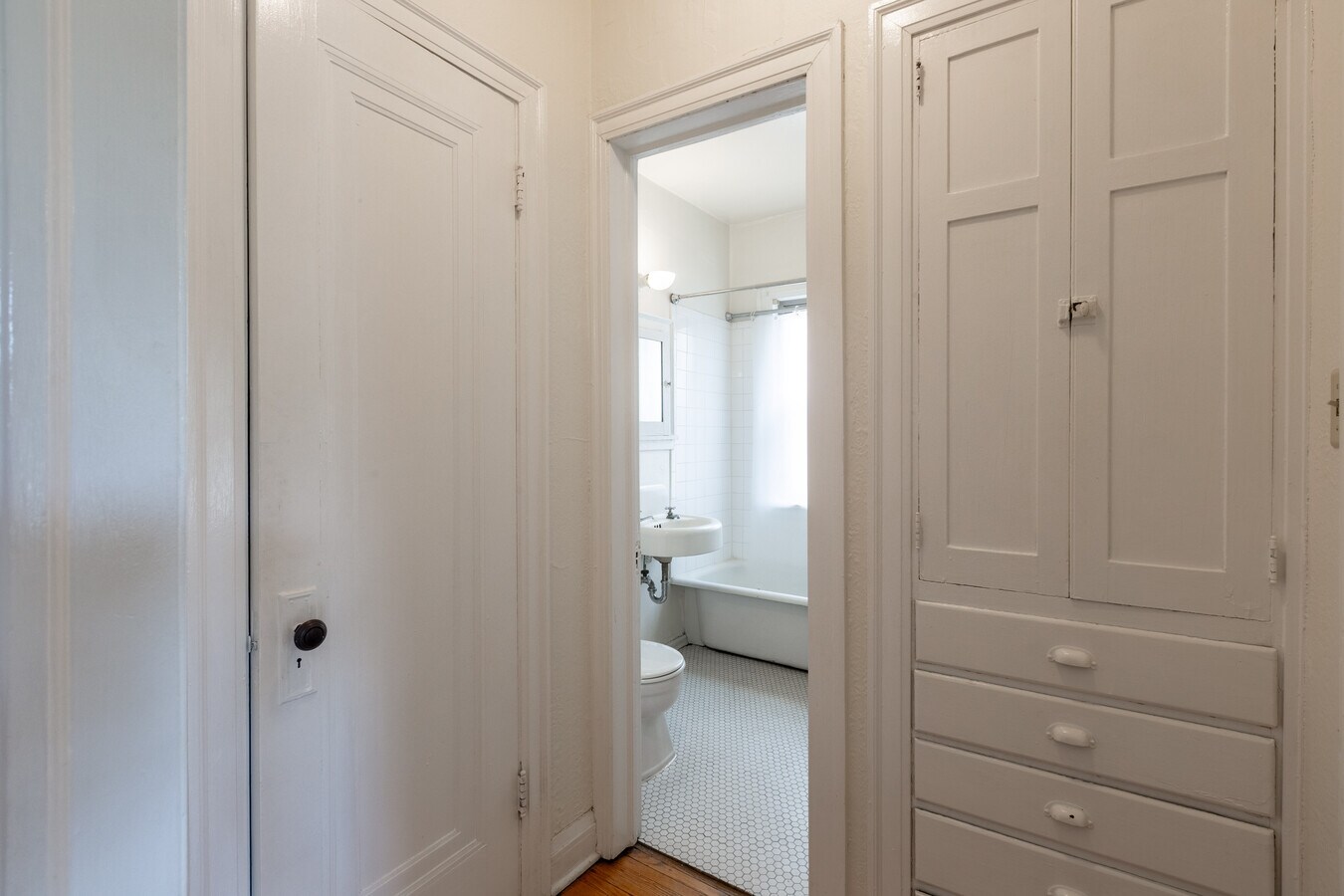 Photo - 3220 Girard Ave S