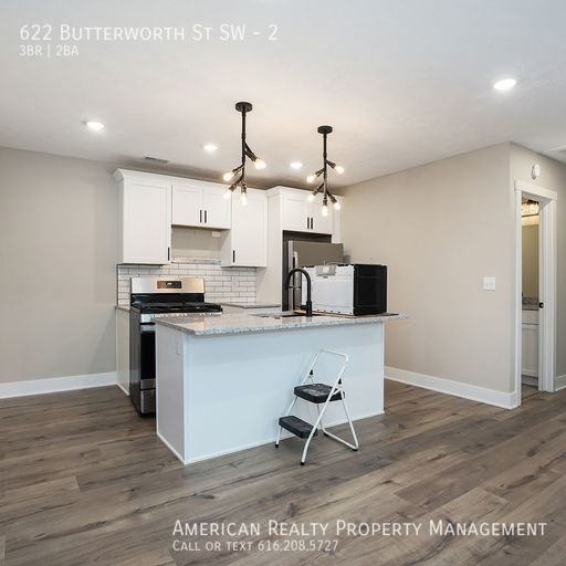 Photo - 622 Butterworth St SW Unit 2