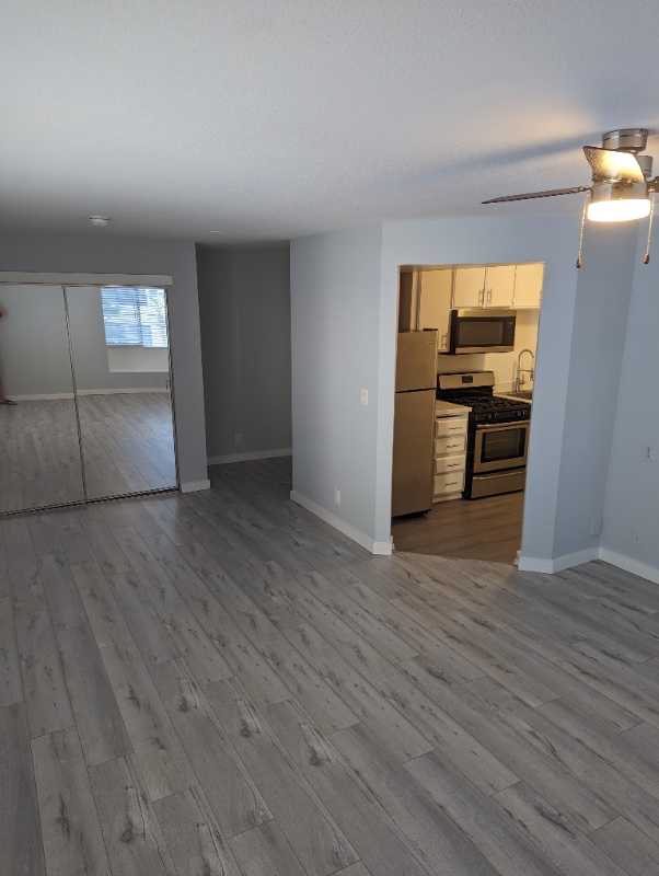 7014 Lanewood Ave Unit 11