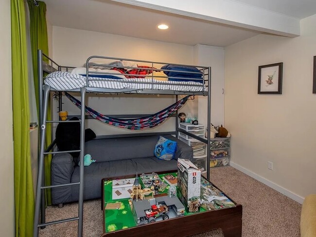 Photo - 1015 20th Ave SE