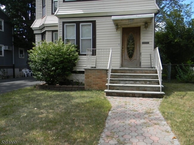 Photo - 18 Williamson Ave