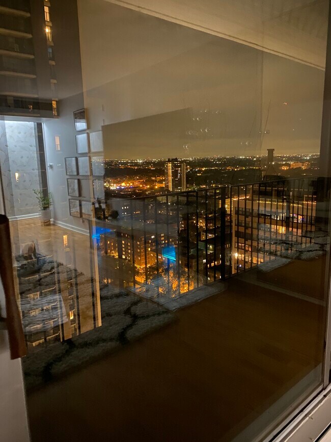 Photo - 6033 N Sheridan Rd Unit 25