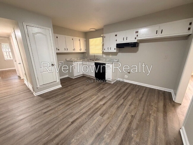 Photo - 2884 Spring Hill Dr