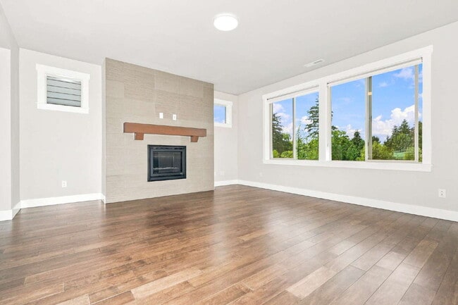 Photo - Spacious 4-Bedroom Townhome in Lake Stickney – Lynnwood- Available NOW for RENT
