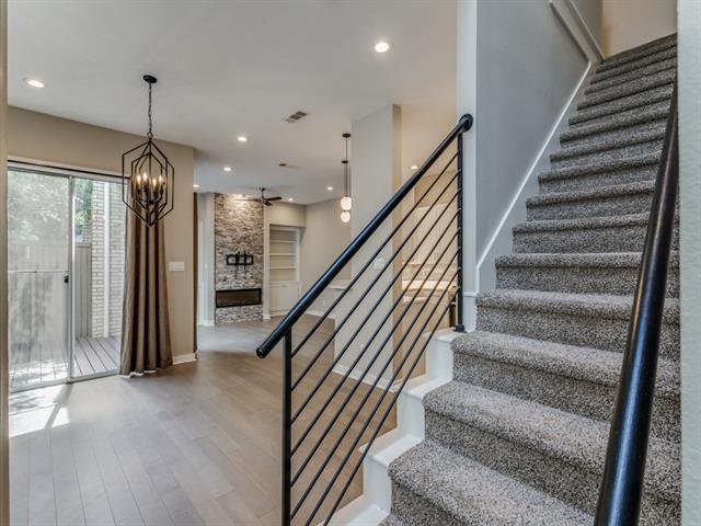 Photo - 3911 Wycliff Ave