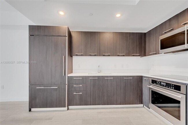 Photo - 45 SW 9th St Unit 2105