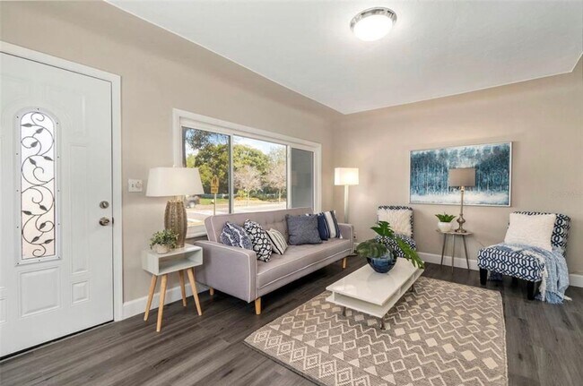 Photo - HOUSING VOUCHER ACCEPTED: : Updated St. Pete Home with Private Yard, Hot Tub & More!