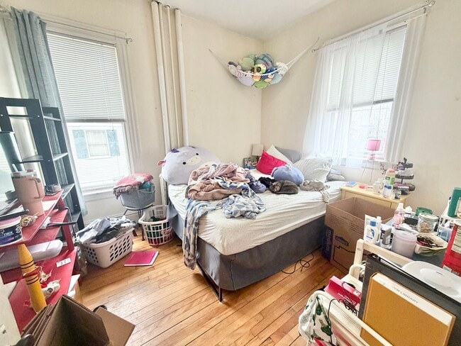 Photo - 3 Bedroom Apartment in Burlington VT Available 6/5-6/15! Unidad 1