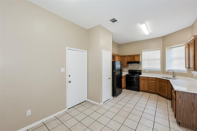 Photo - 521 Redbud Dr