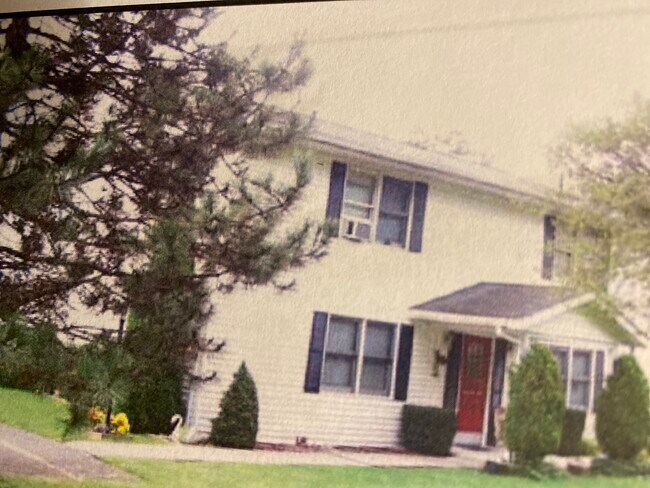 Building Photo - 322 Valley Rd Unit #201 Rental