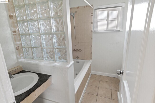 Photo - 1285 77th Ave