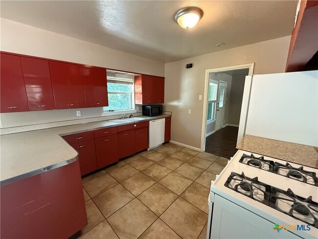 Photo - 1400 N East St