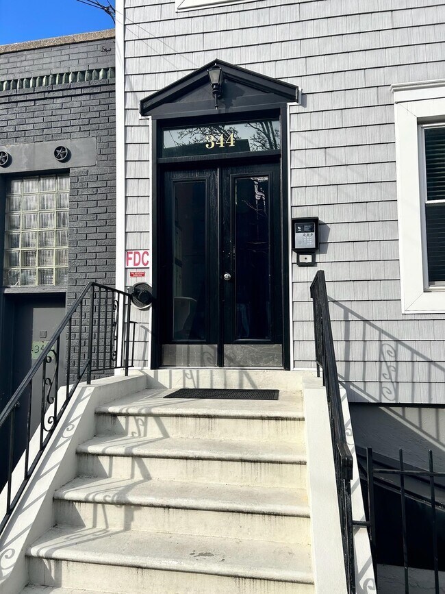 Photo - 344 Pavonia Ave Unit 4