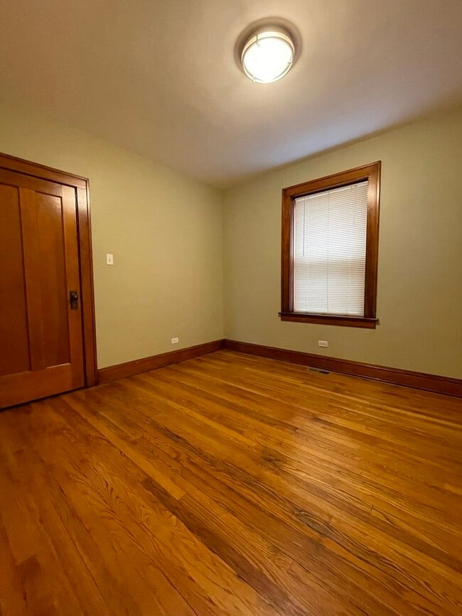 Photo - 3227 N Albany Ave Unit 1