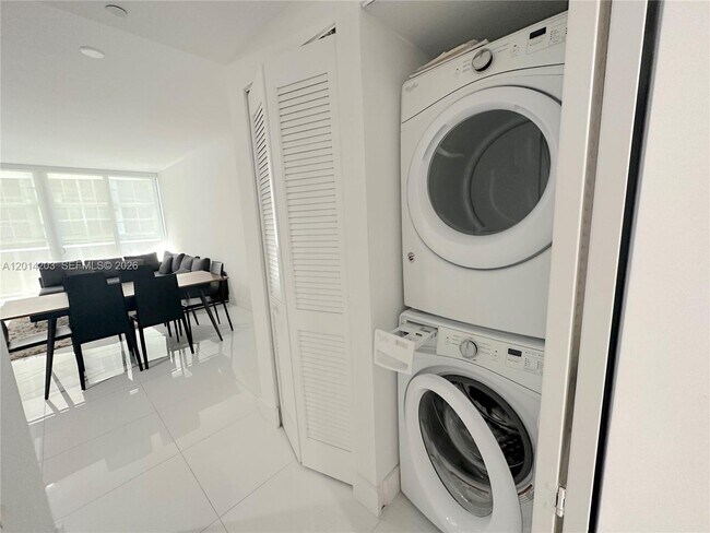 Photo - 488 NE 18th St Unit 2502