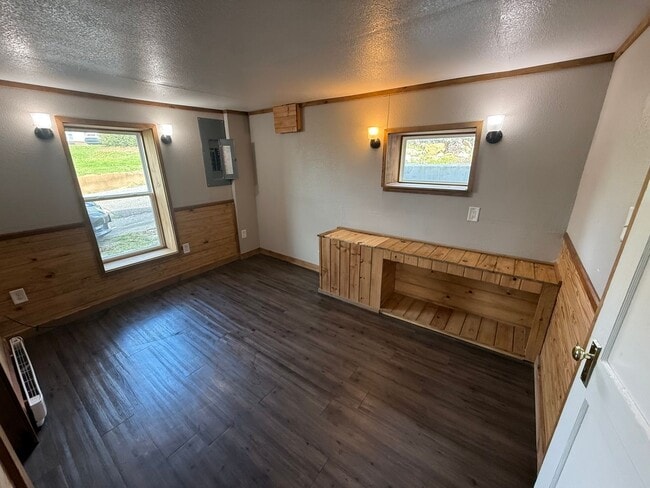 Photo - 519 E 7th St Unit B