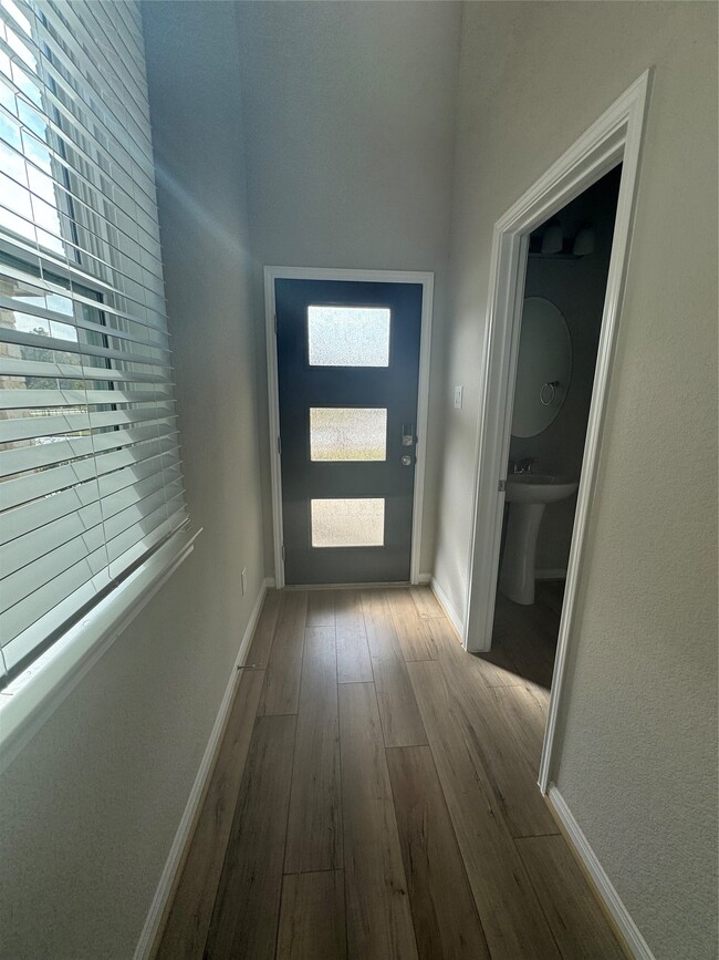 Photo - 18528 Meadow Point Ln