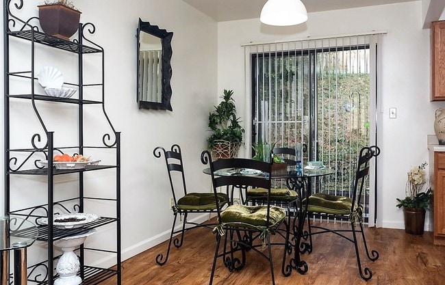 Ridgedale Townhomes