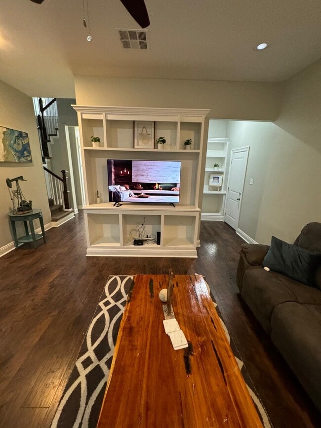 Photo - 4261 Carlene St