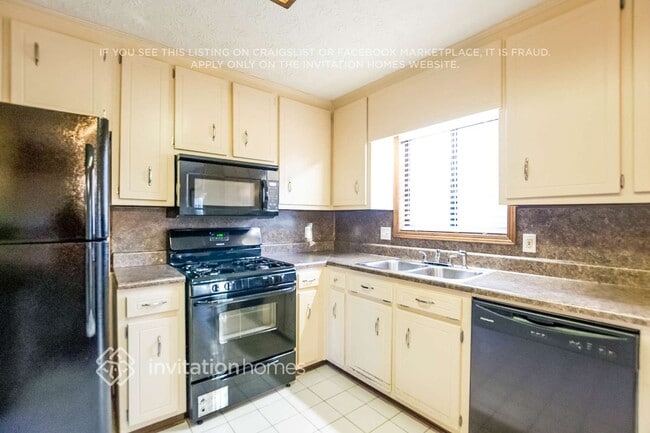 Photo - 3853 Wyntuck Cir NW