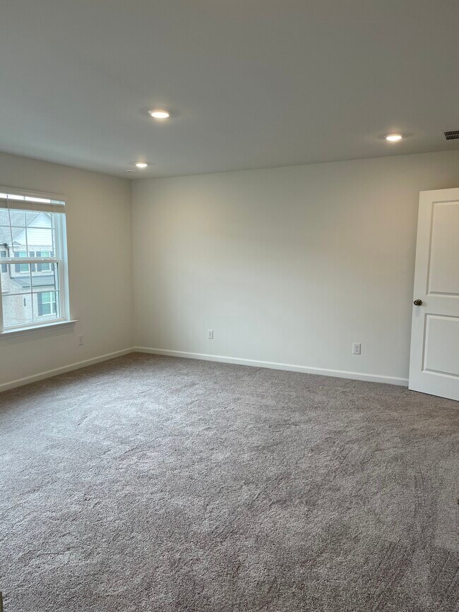 Photo - 102 Smithwood Dr