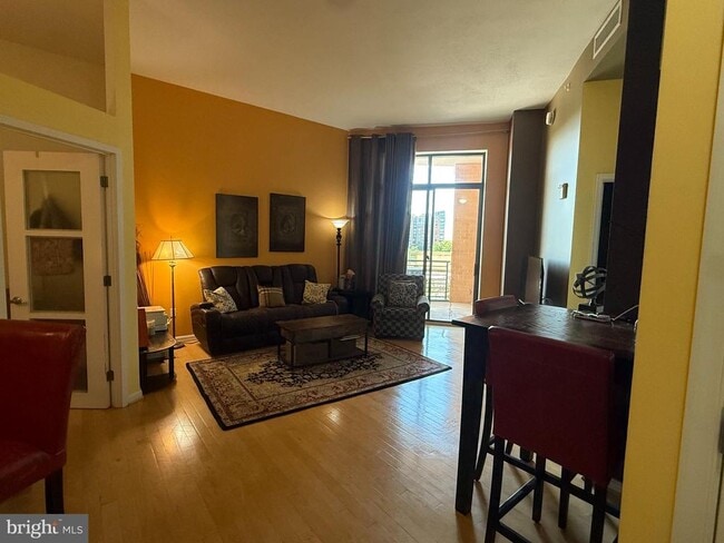 Photo - 2720 S Arlington Mill Dr Unit 403