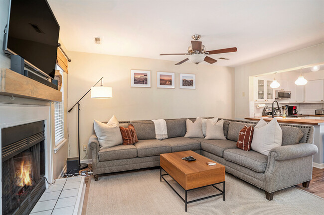 Living Room - 1261 Marshview Dr Townhome