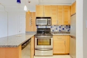 Photo - 21 Beacon St Unit 6J