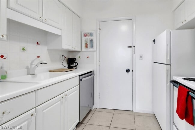 Photo - 220 Seaview Ct Unit 316
